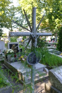 Nowa Wieś Królew.- na cmentarzu 11